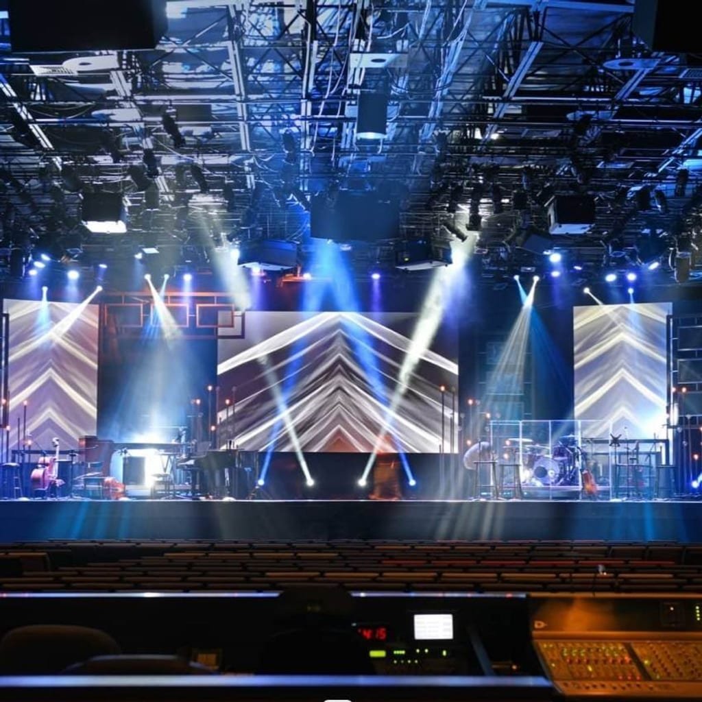 Large event LED display illustrating procurement and installation scheduling